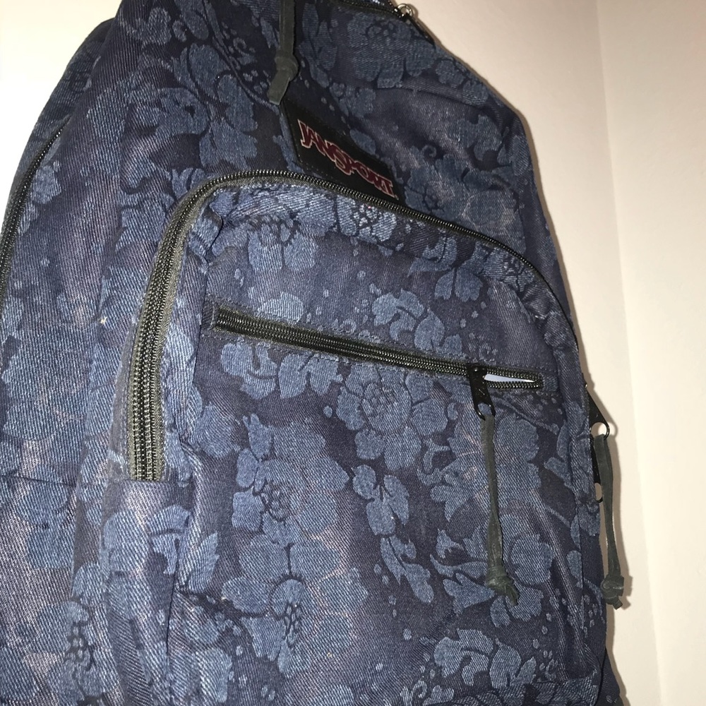 Backpack - Picture 3 of 3